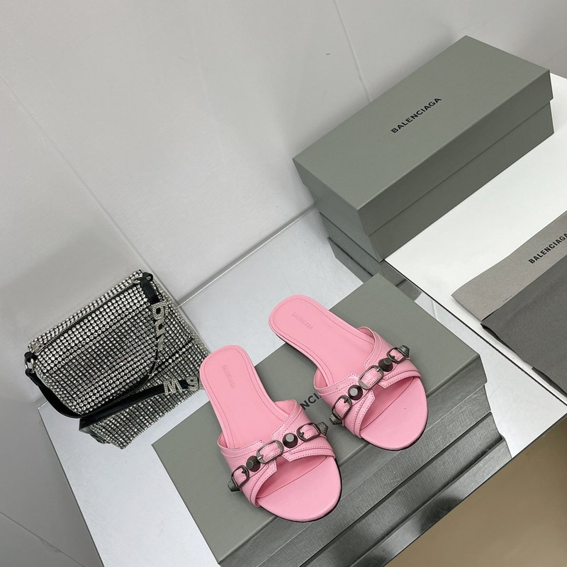 Ba*len*cia*ga cagole sheepskin sandals pink