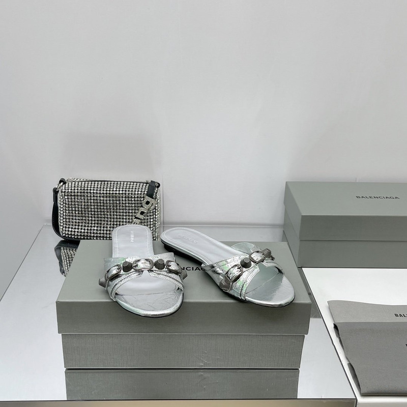 Ba*len*cia*ga leather sandals silver