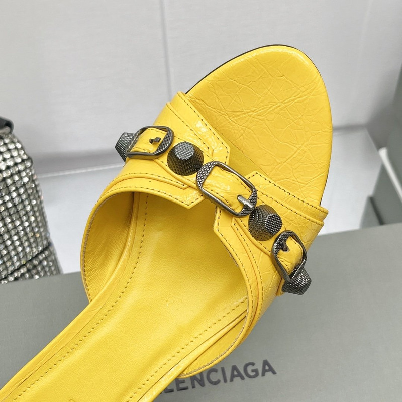 Ba*len*cia*ga cagole sheepskin sandals yellow