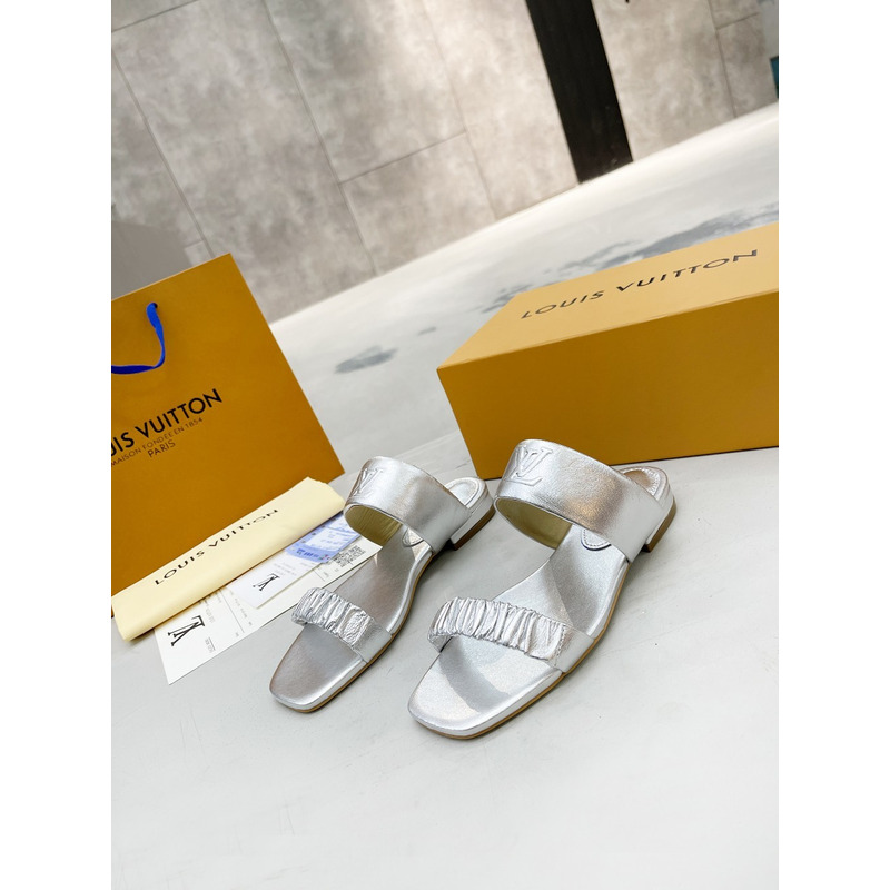 l**is V*t*n square toe flat slippers silver