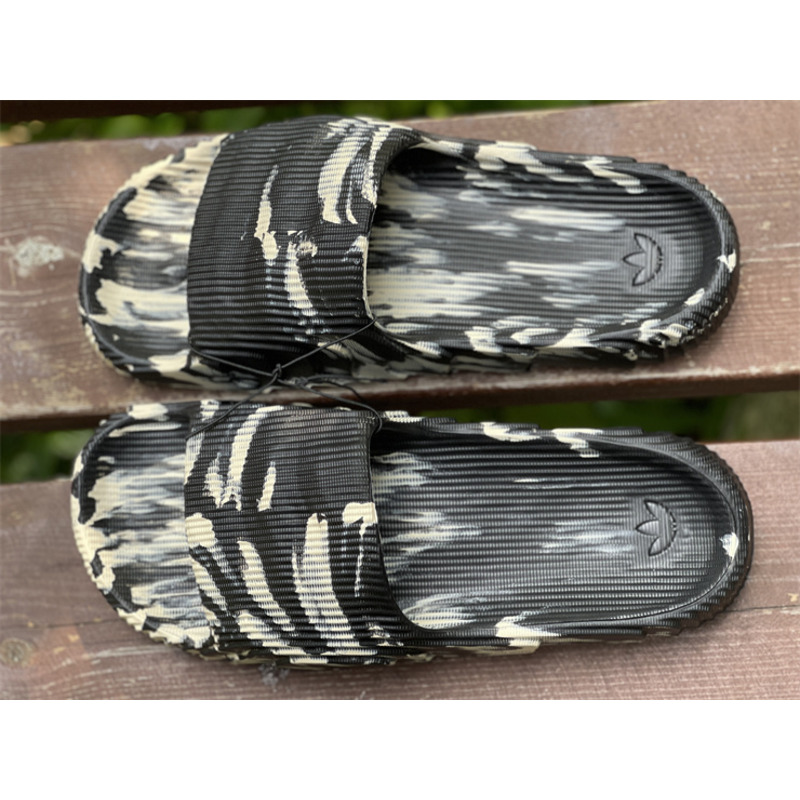 Ad*s adilette 22 slides black and white