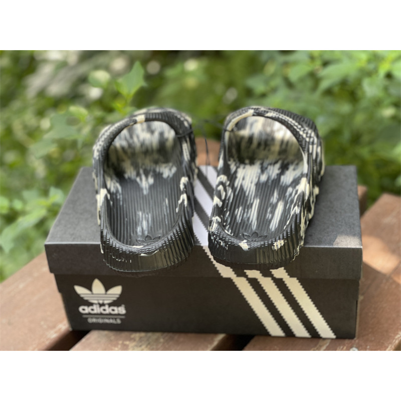 Ad*s adilette 22 slides black and white