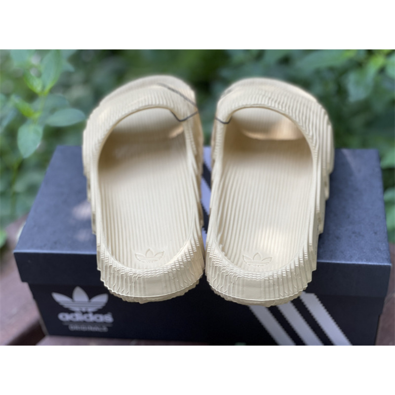 Ad*s adilette 22 slides  white