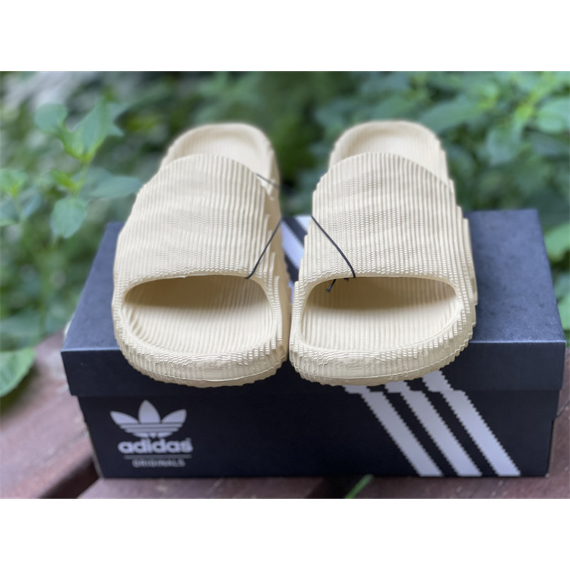 Ad*s adilette 22 slides  white