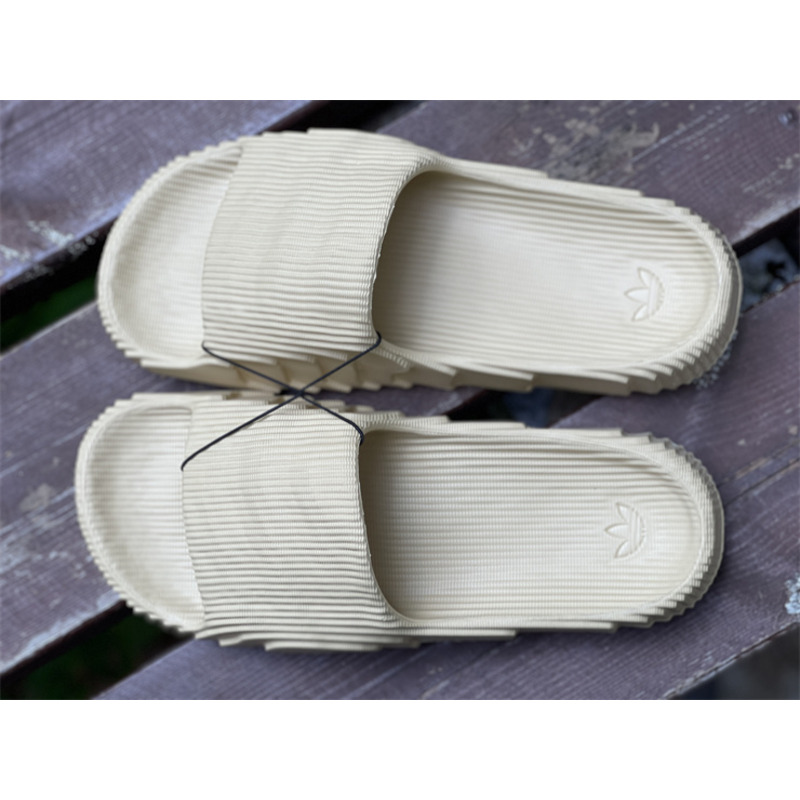 Ad*s adilette 22 slides  white