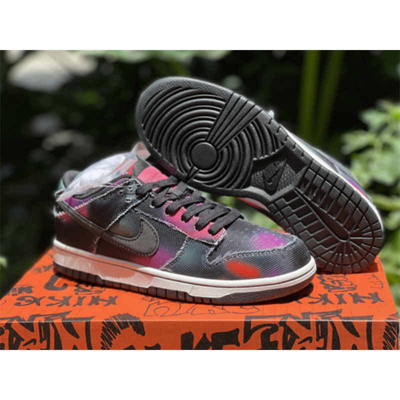 Nike Dunk Low “Graffiti”  DM0108-002