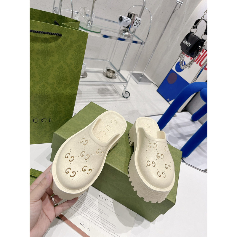 G*u*i gg flat rubber slippers white