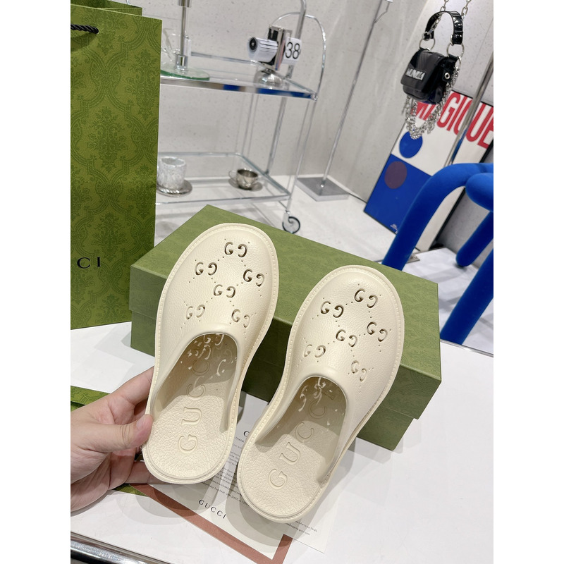 G*u*i gg flat rubber slippers white