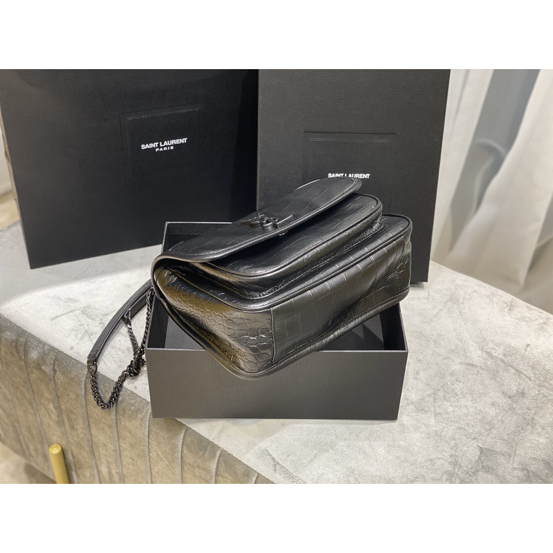 Saint Laurent Niki Embossed Shoulder Bag 21×16×7.5cm Black