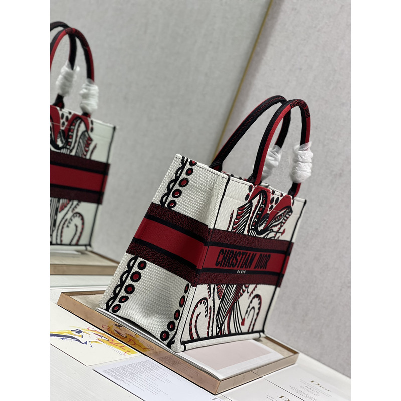 D*or ladies shopping bag graffiti tote bag 36×28 cm red and white