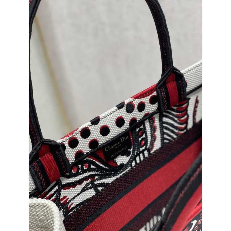 D*or ladies shopping bag graffiti tote bag 36×28 cm red and white