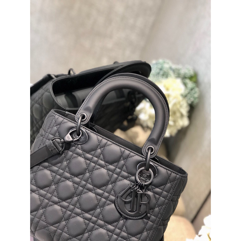 D*or lady D*or ultramatte cannage calfskin medium bag black 24*20*11cm