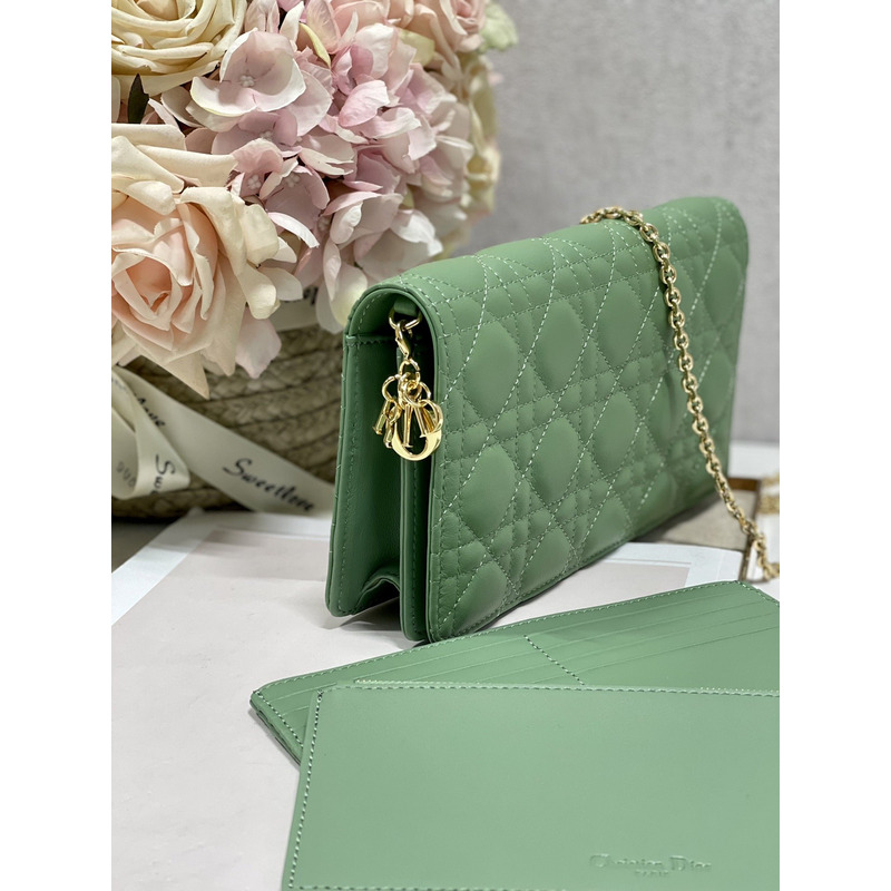 D*or lambskin chain clutch 21.5 x 11.5 x 3cm olive green