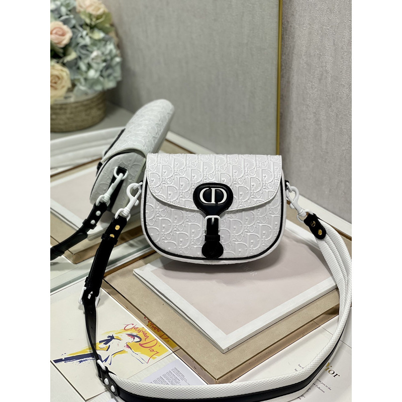 D*or midium bobby bag  23×18×7cm white