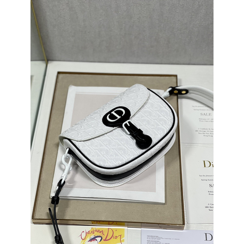 D*or midium bobby bag  23×18×7cm white