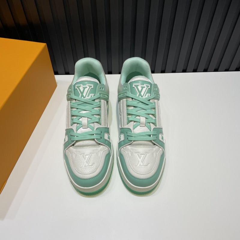 LV Trainer Green White