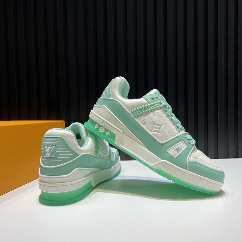 LV Trainer Green White