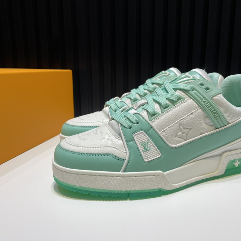 LV Trainer Green White