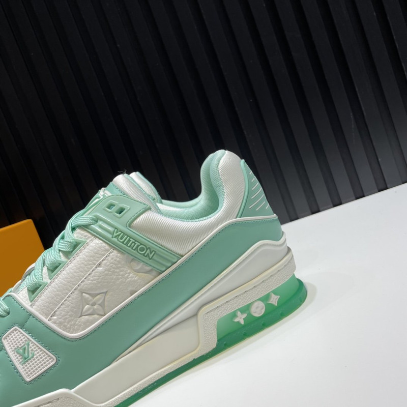 LV Trainer Green White