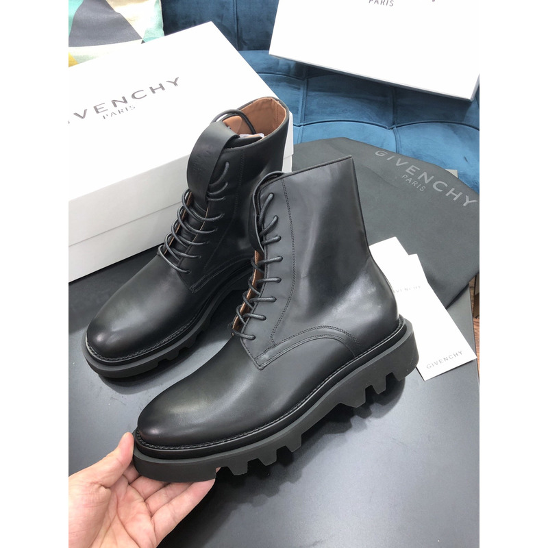 Givenchy Round Toe Lace-up Boots Black