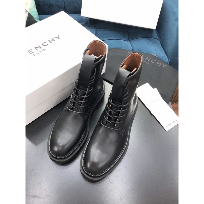 Givenchy Round Toe Lace-up Boots Black