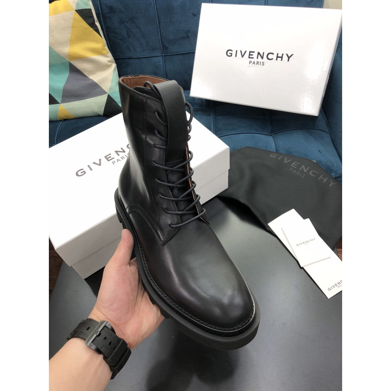 Givenchy Round Toe Lace-up Boots Black