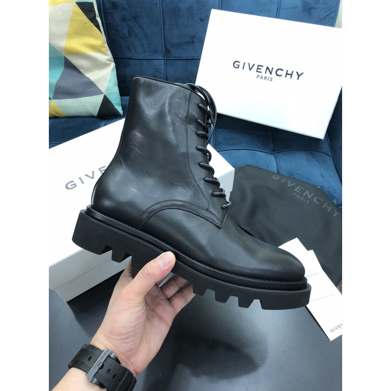 Givenchy Round Toe Lace-up Boots Black