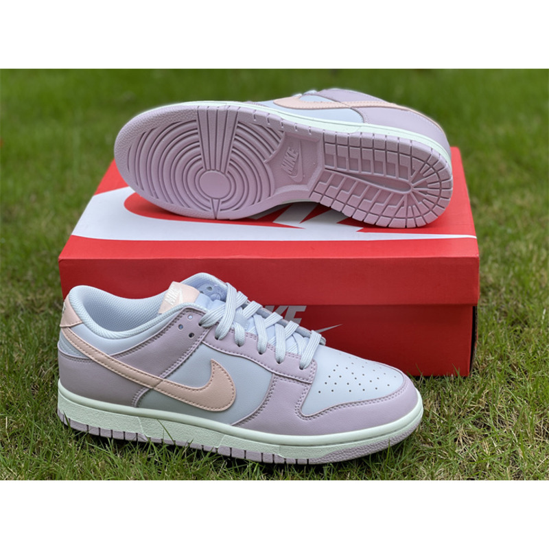 Nike Dunk Low Sneakers Pink