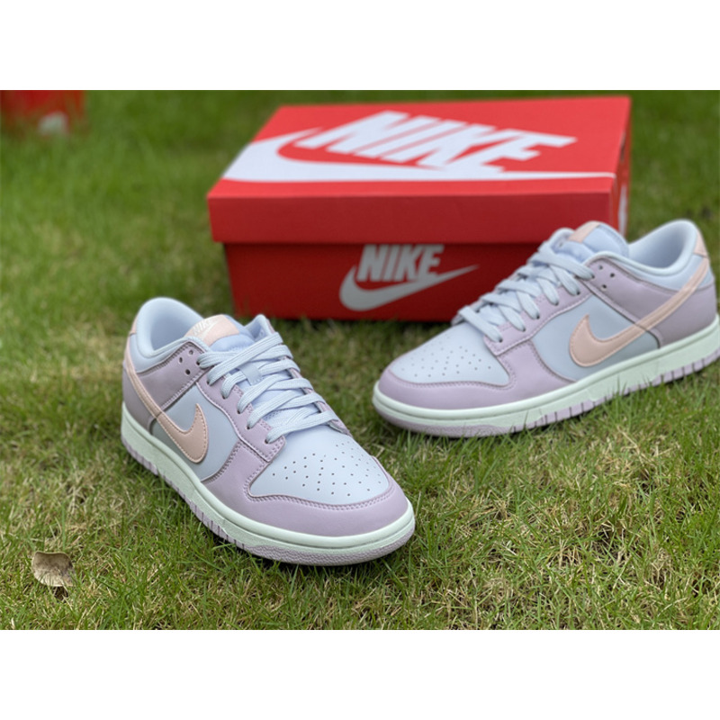 Nike Dunk Low Sneakers Pink