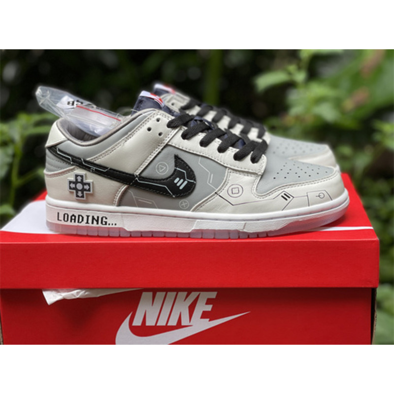 Nike Dunk Low Sneakers Grey