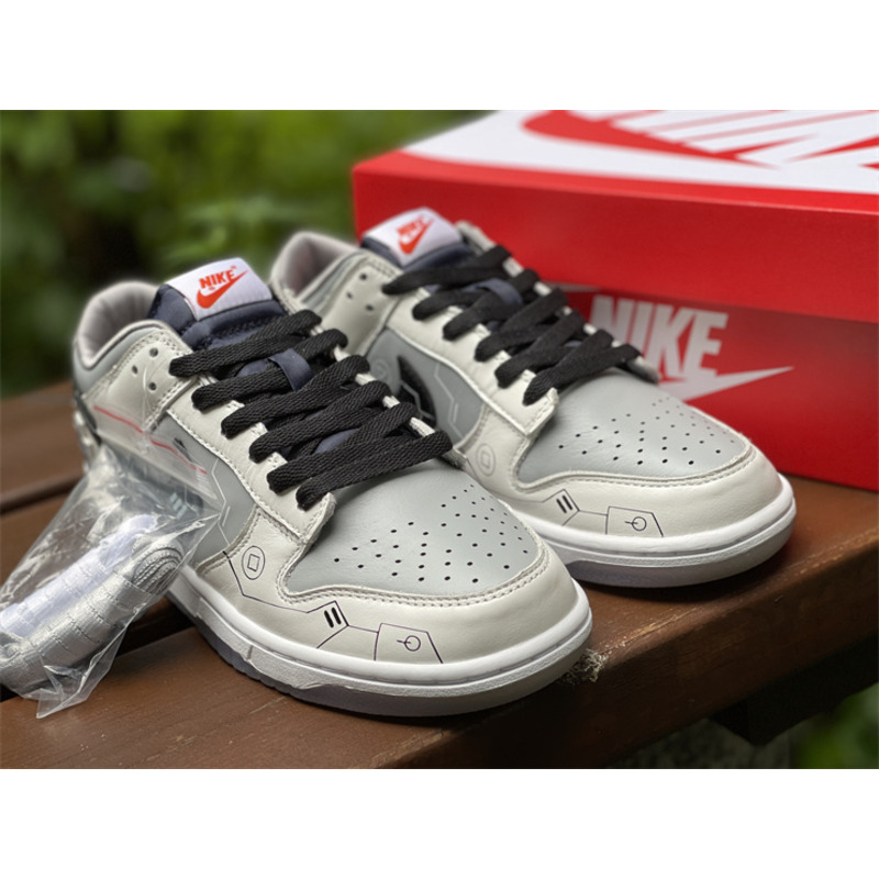 Nike Dunk Low Sneakers Grey