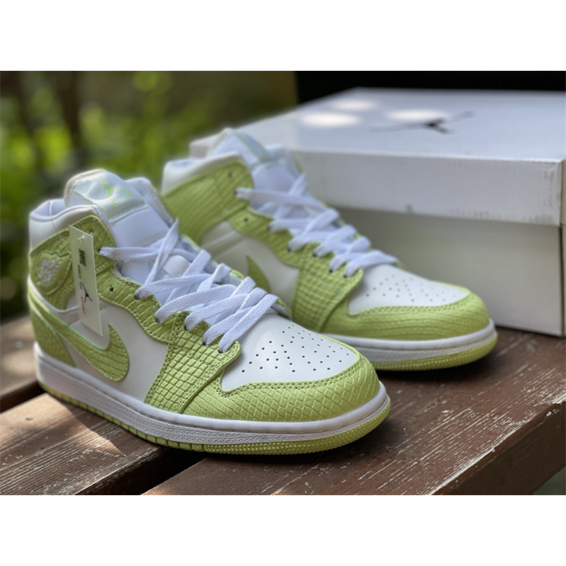 Jordan 1 Mid Green Python W