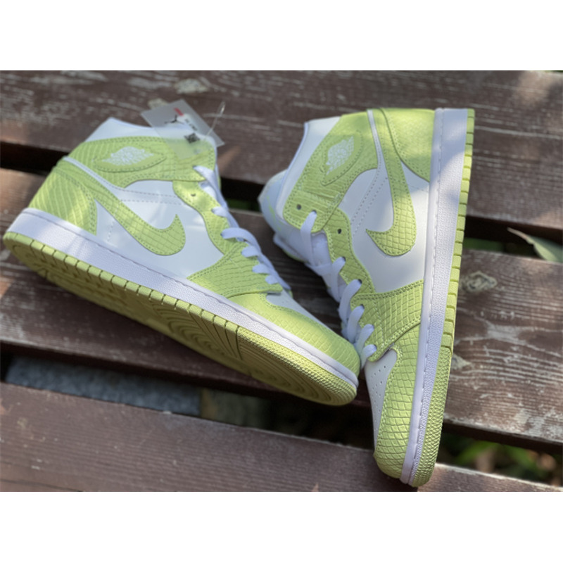 Jordan 1 Mid Green Python W