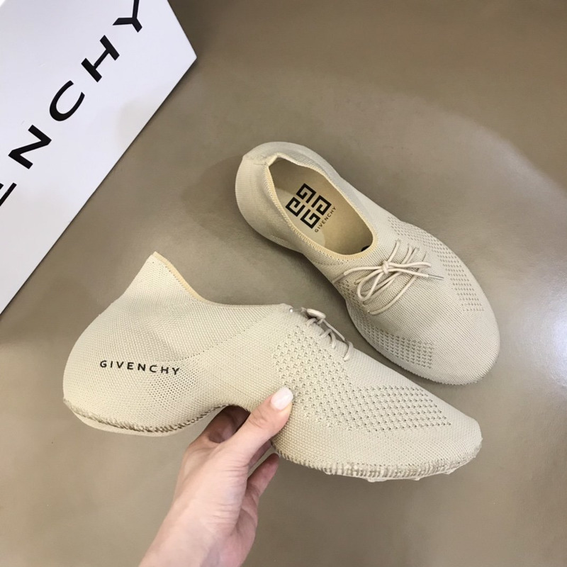 Givenchy TK360 Sneakers Beige