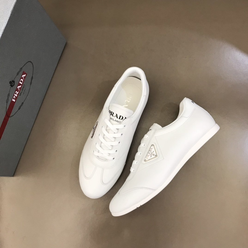 Pra*a logo lace-up leather shoes white