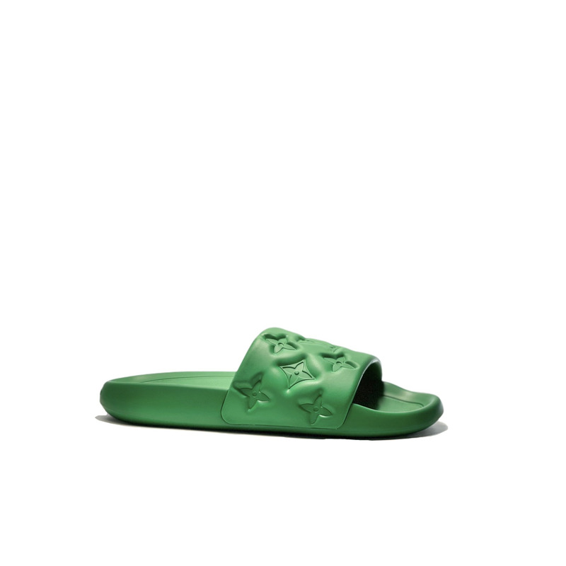 l**is V*t*n’s puffy waterfront mule green