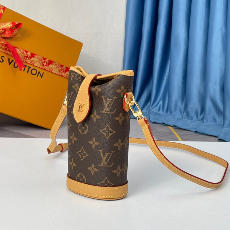 LV Fold Me Pouch 18*14.5*6.5cm