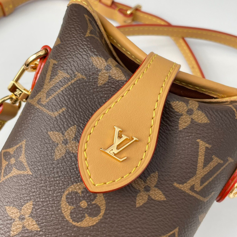 LV Fold Me Pouch 18*14.5*6.5cm