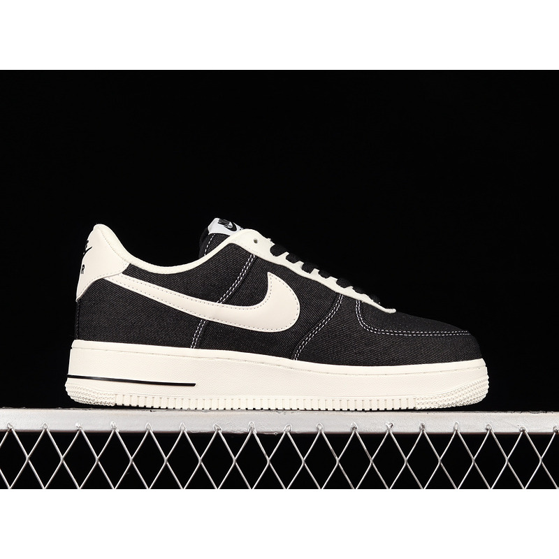 Nike Air  Force 1 Canvas Sneakers Black