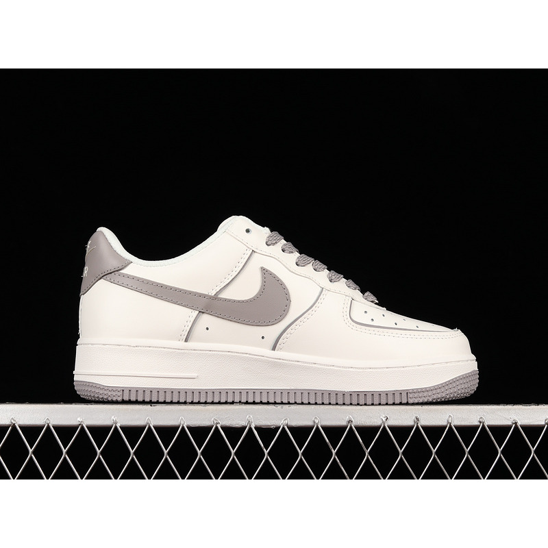 Nike  Air Force 1 07 Low x Yankees White Wolf Grey BS8806-544