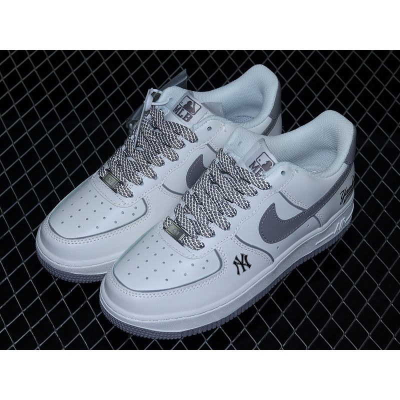 Nike  Air Force 1 07 Low x Yankees White Wolf Grey BS8806-544