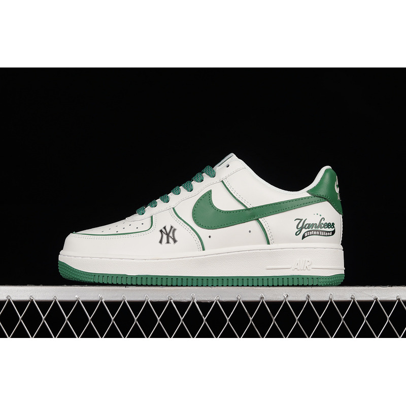 Nike  Air Force 1 07 Low x Yankees  White Green BS8806-533