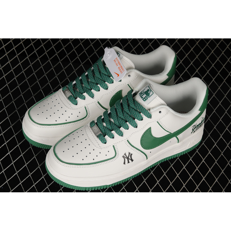 Nike  Air Force 1 07 Low x Yankees  White Green BS8806-533