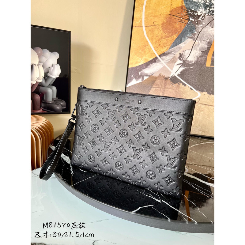 LV Pochette To-Go M8M81570