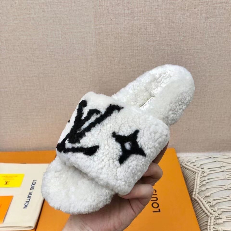 LV  Magnetic Slippers White