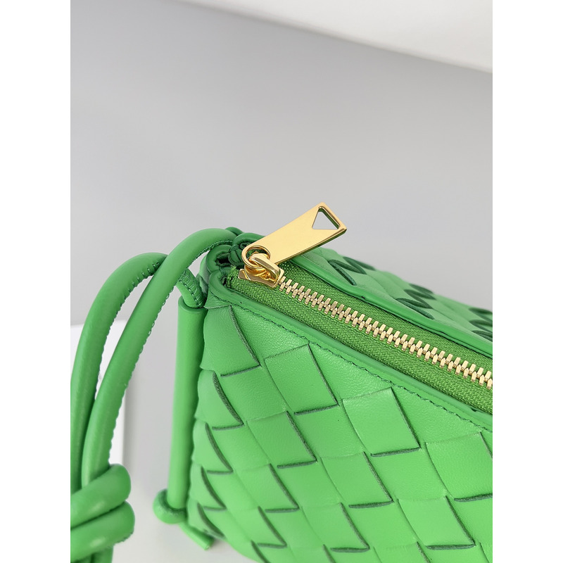 Bo*te*ga ve*ne*ta  intreccio nappa mini shoulder bag in bright green