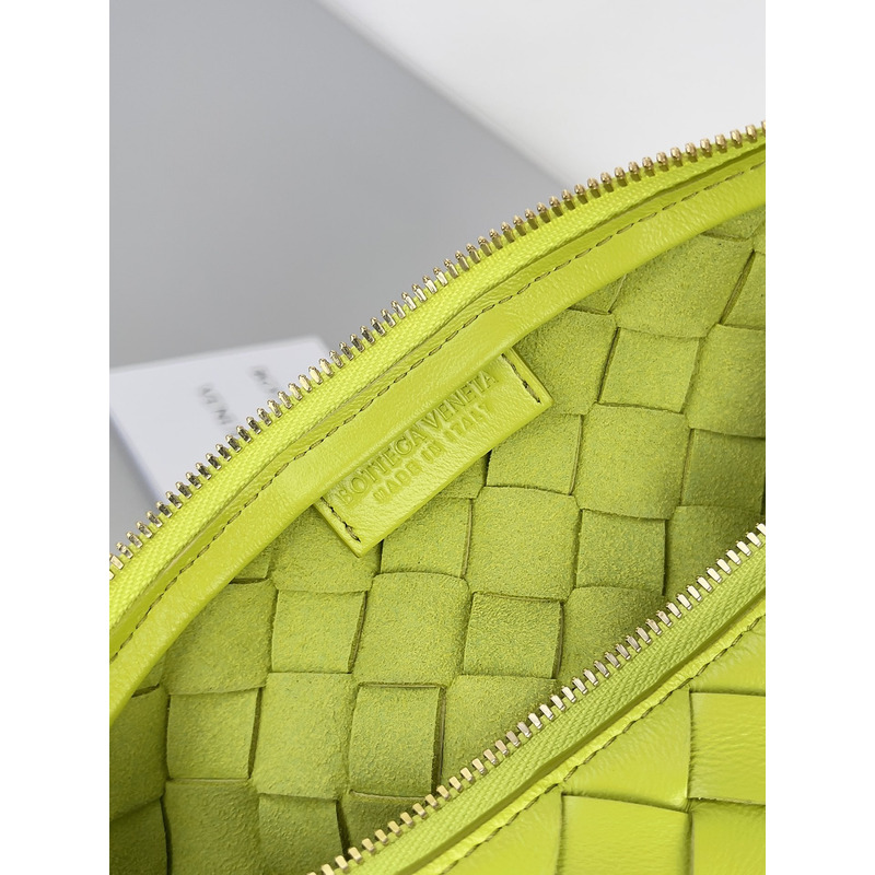 Bo*te*ga ve*ne*ta intreccio nappa mini shoulder bag in green