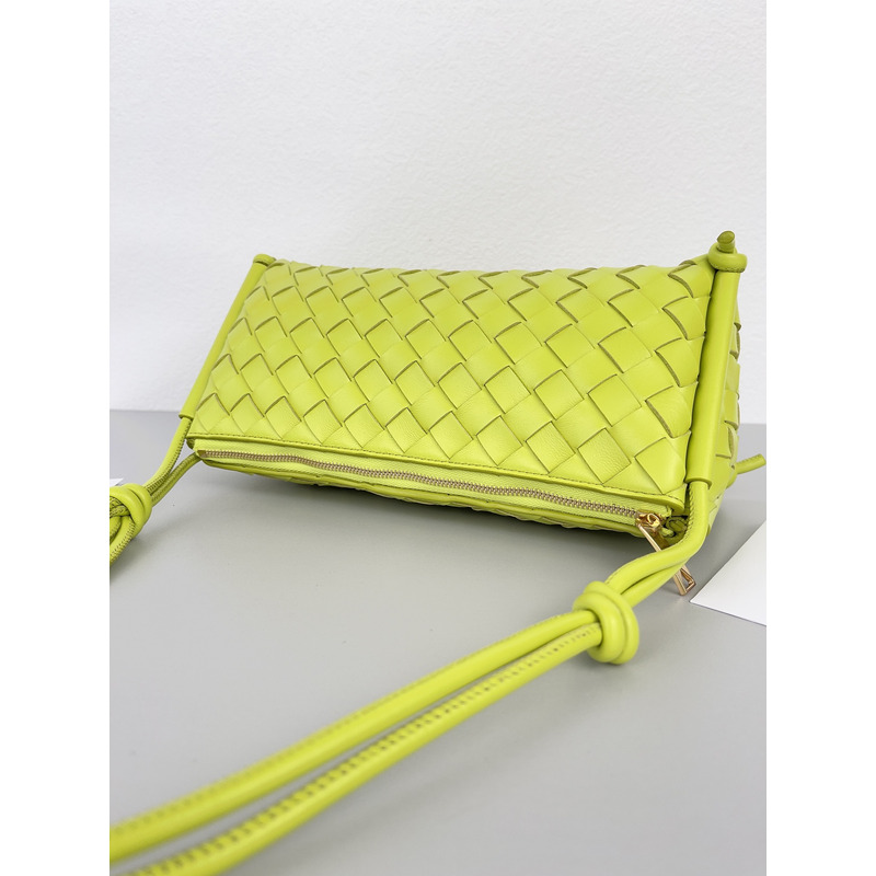 Bo*te*ga ve*ne*ta intreccio nappa mini shoulder bag in green