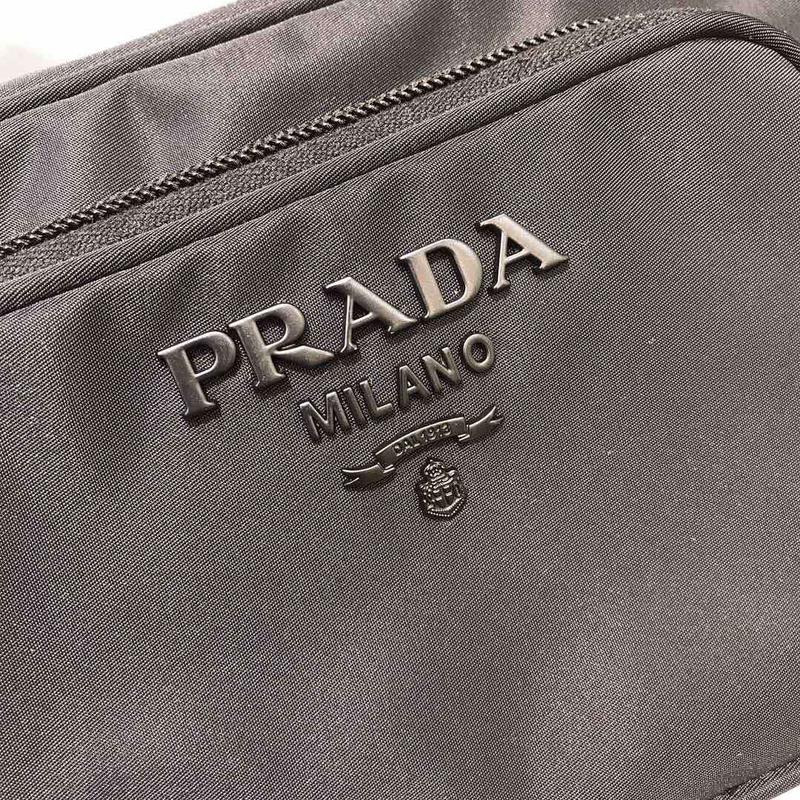 Pra*a hanging travel kit shoulder bag black