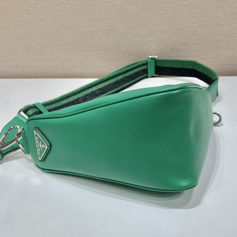 Pra*a triangle leather pouch in green